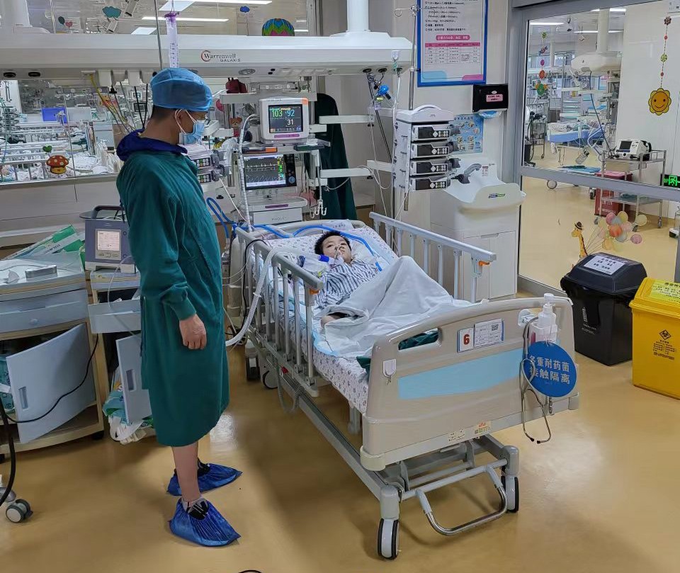 霍林郭勒市跨省救护车出租公司